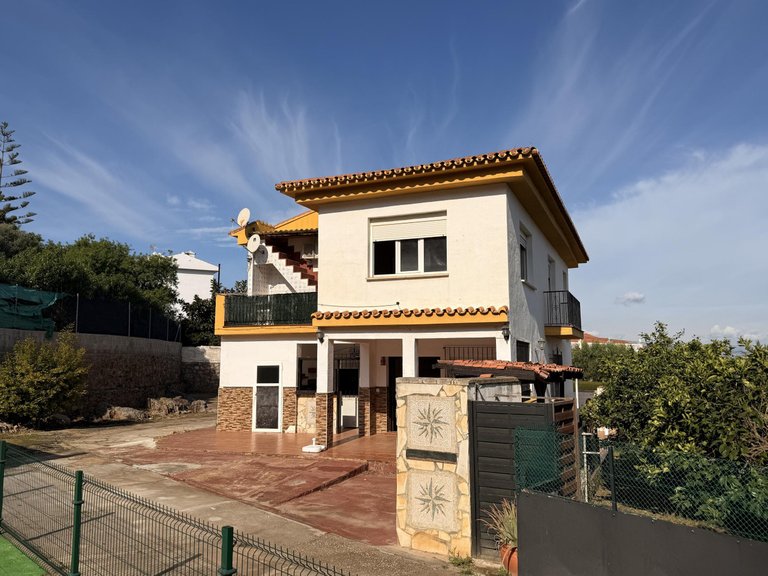 Villa for Sale in Alhaurín De La Torre, Malaga 3
