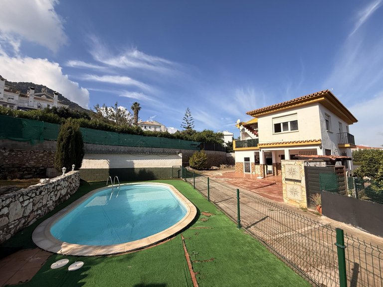 Villa for Sale in Alhaurín De La Torre, Malaga 4
