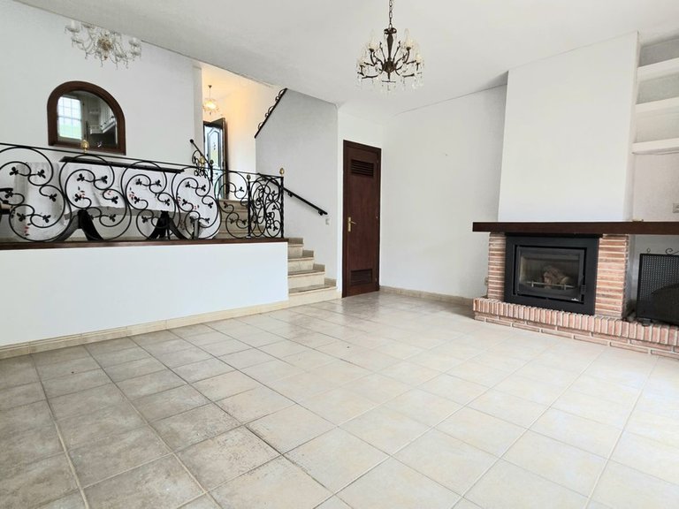 Villa for Sale in Mijas Golf, Malaga 3