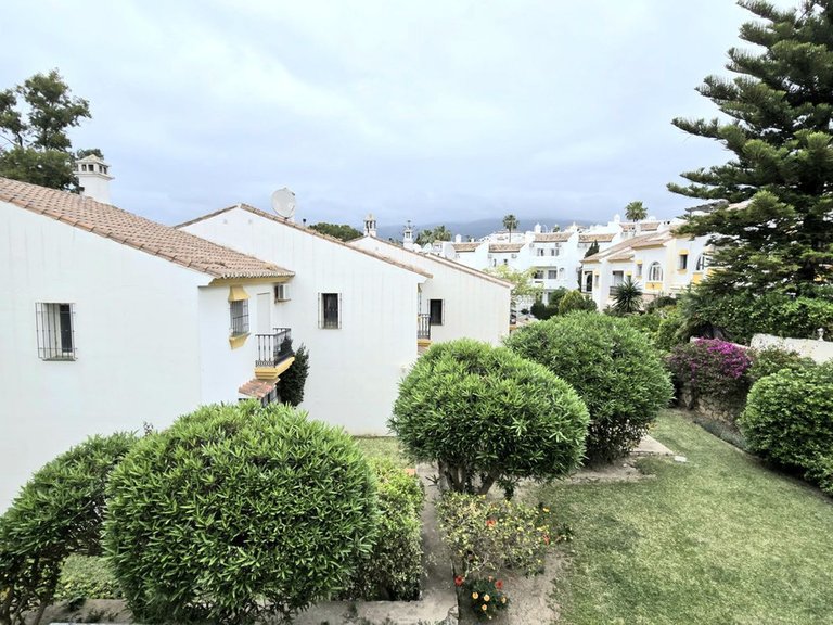 Villa for Sale in Mijas Golf, Malaga 9