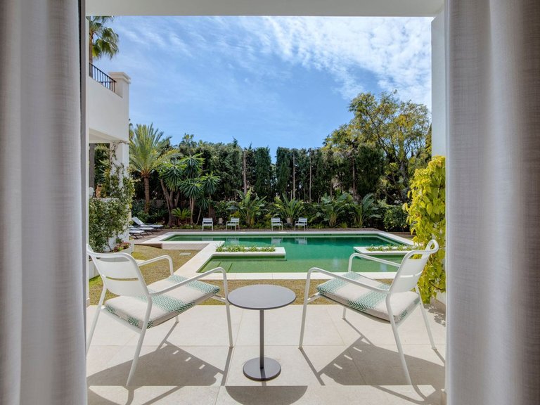Villa for Sale in The Golden Mile, Malaga 19