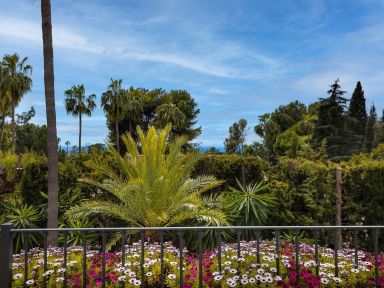 Villa for Sale in The Golden Mile, Malaga 27