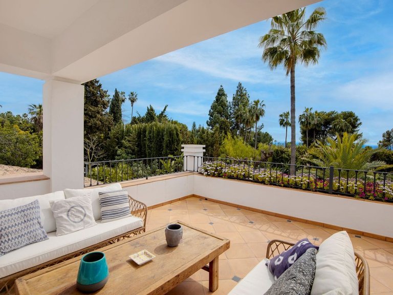 Villa for Sale in The Golden Mile, Malaga 28