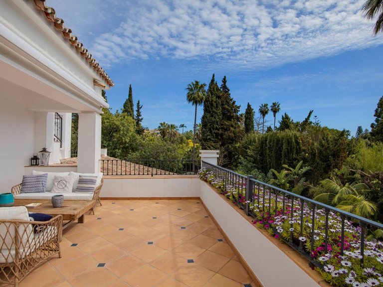 Villa for Sale in The Golden Mile, Malaga 30