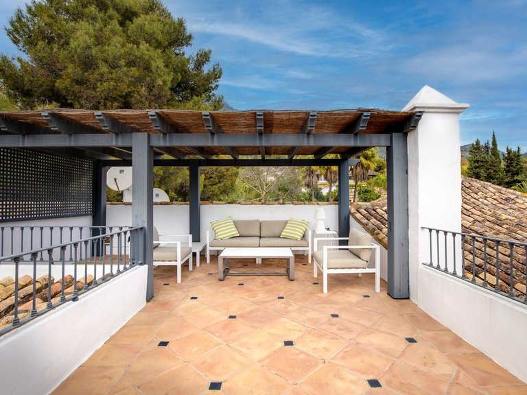 Villa for Sale in The Golden Mile, Malaga 31