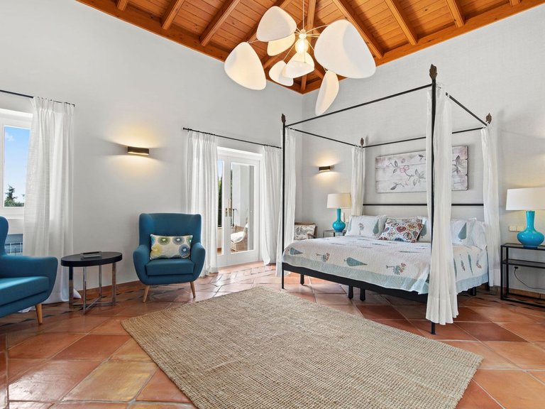 Villa for Sale in The Golden Mile, Malaga 39