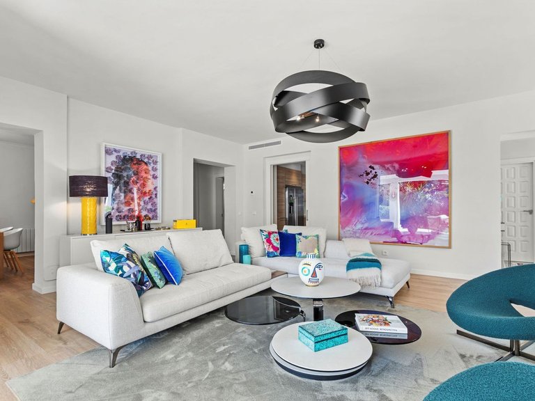 Villa for Sale in The Golden Mile, Malaga 5