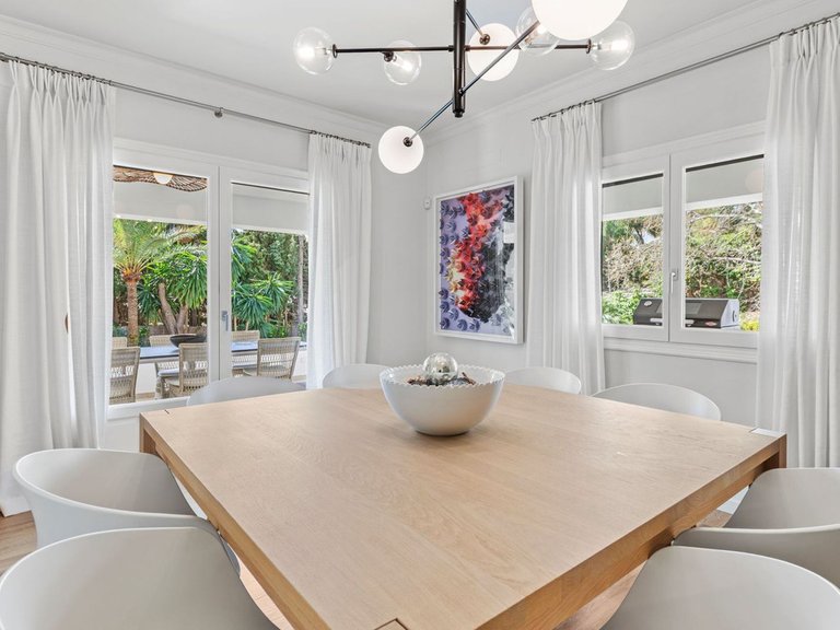 Villa for Sale in The Golden Mile, Malaga 6