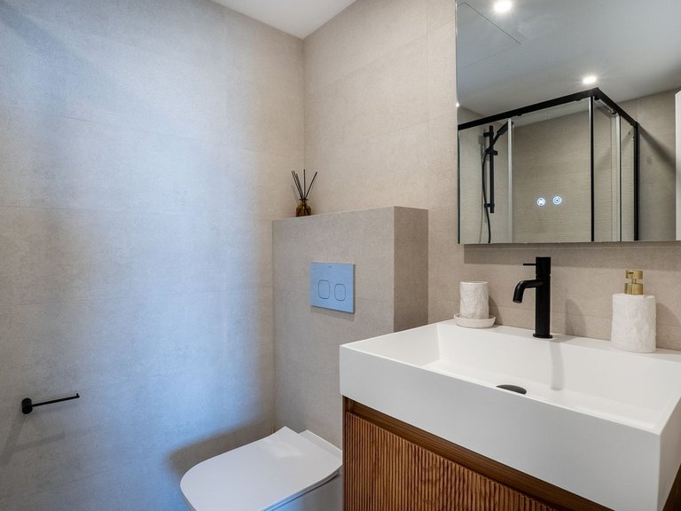 Apartment for Sale in Las Chapas, Malaga 25