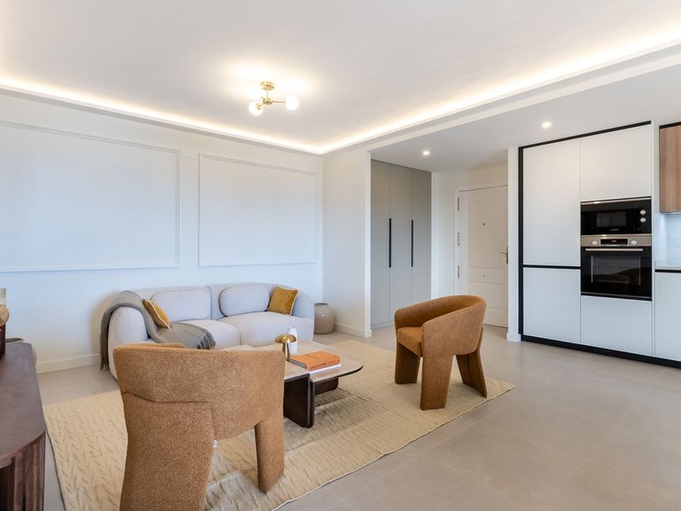 Apartment for Sale in Las Chapas, Malaga 6