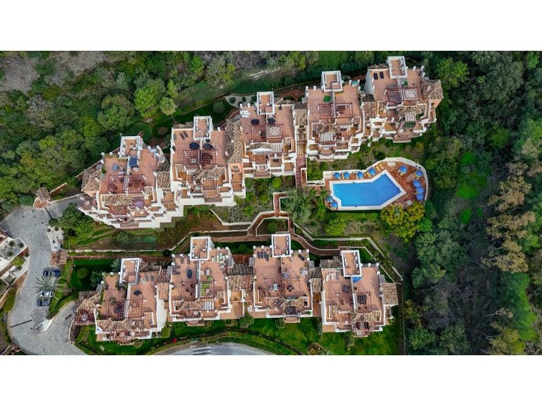 Apartment for Sale in Benahavís, Malaga 31