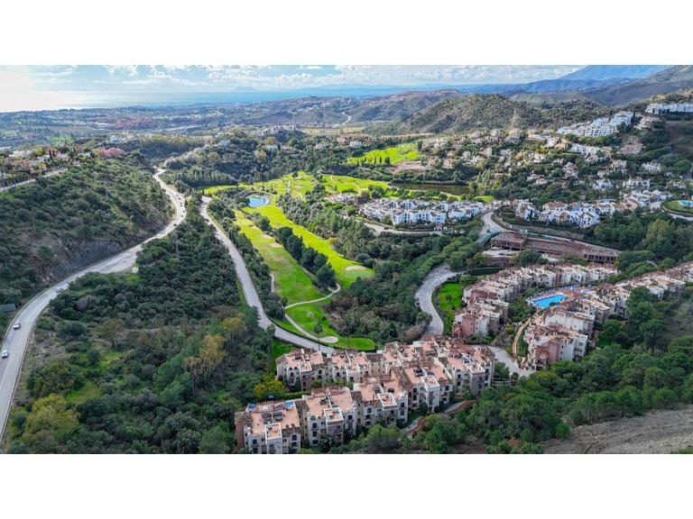 Apartment for Sale in Benahavís, Malaga 33