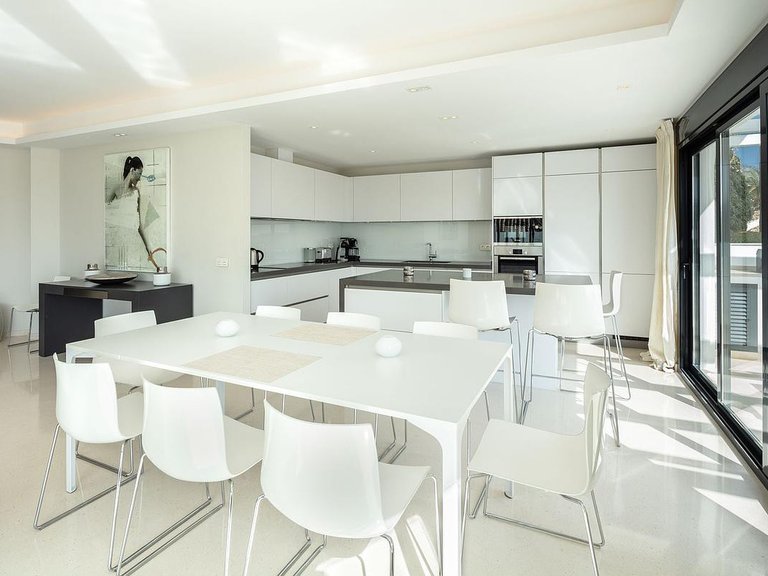 Villa for Sale in Marbella, Malaga 8