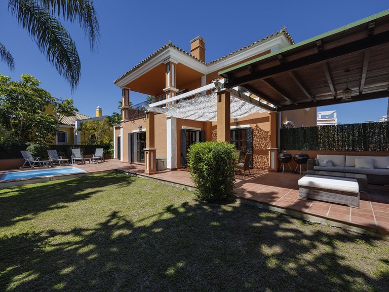 Villa for Sale in Guadalmina Alta, Malaga 1