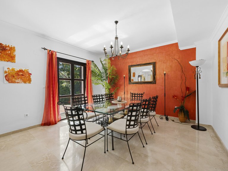 Villa for Sale in Guadalmina Alta, Malaga 10