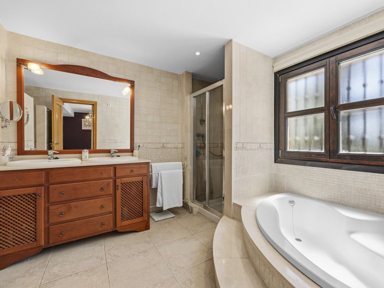 Villa for Sale in Guadalmina Alta, Malaga 15
