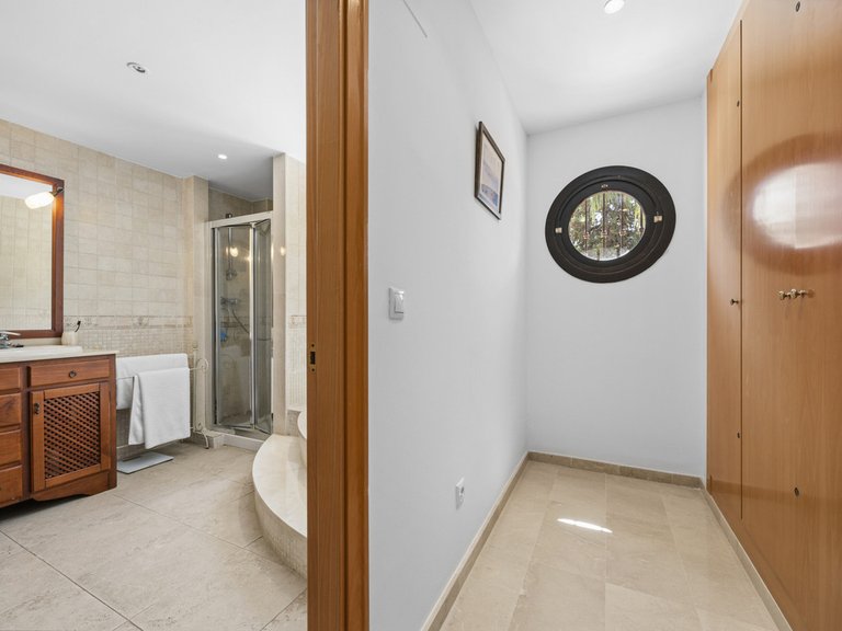 Villa for Sale in Guadalmina Alta, Malaga 16
