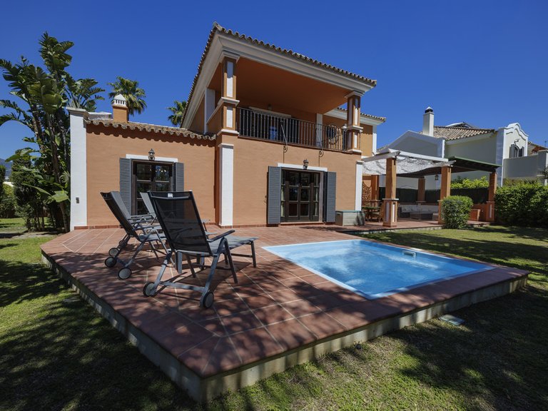 Villa for Sale in Guadalmina Alta, Malaga 28