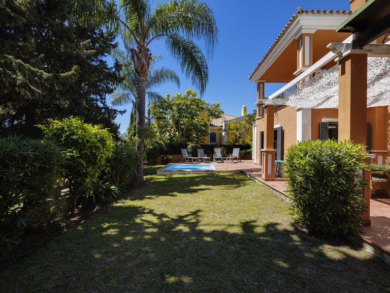 Villa for Sale in Guadalmina Alta, Malaga 31