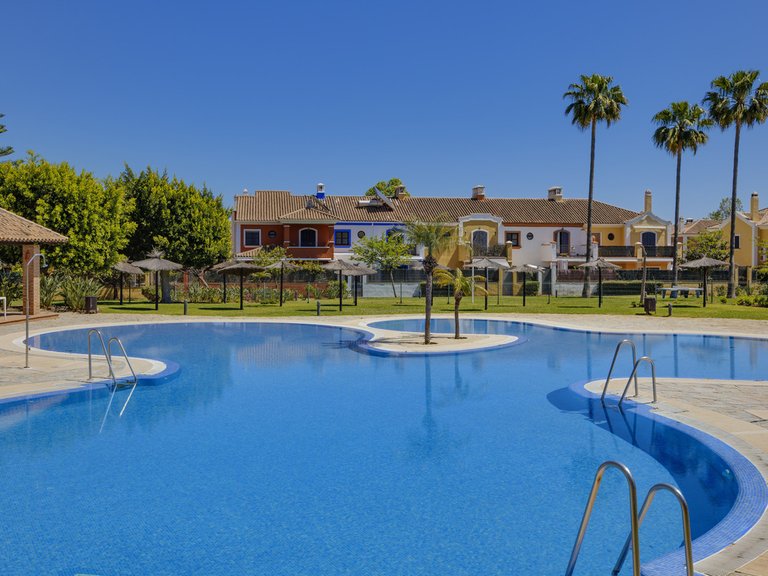 Villa for Sale in Guadalmina Alta, Malaga 36