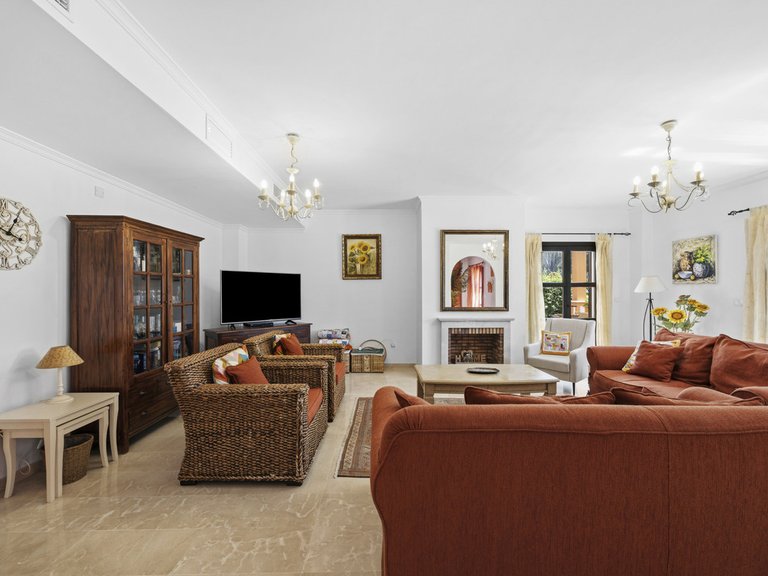 Villa for Sale in Guadalmina Alta, Malaga 4