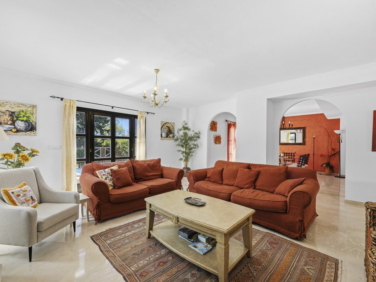 Villa for Sale in Guadalmina Alta, Malaga 6