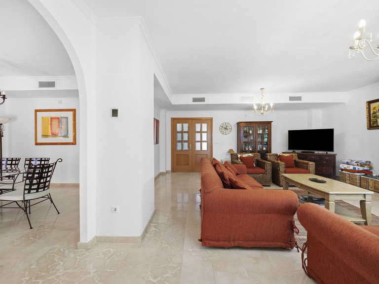 Villa for Sale in Guadalmina Alta, Malaga 7