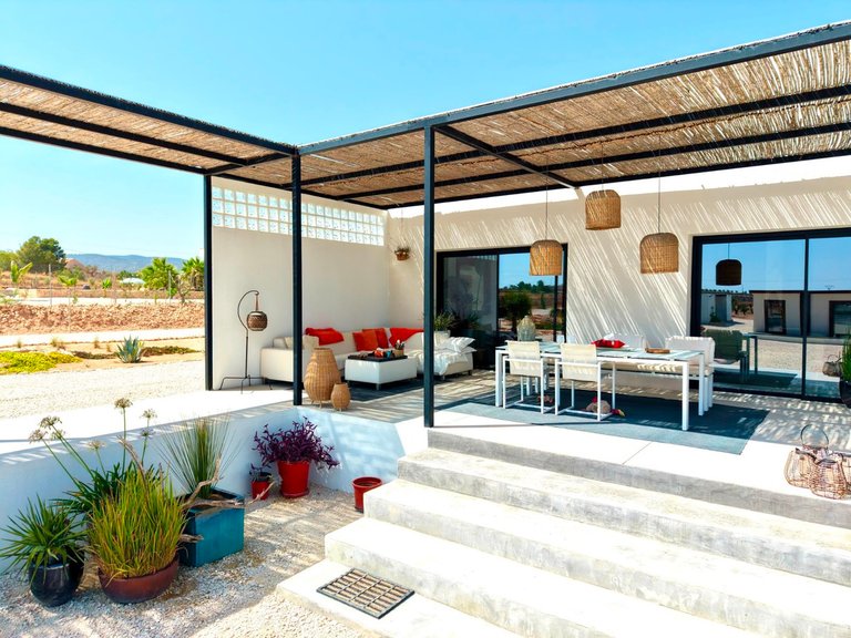 Villa for Sale in Pinoso, Alicante 1