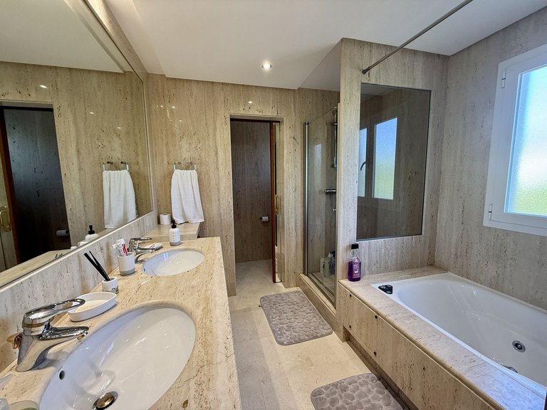 Villa for Sale in Costalita, Malaga 35