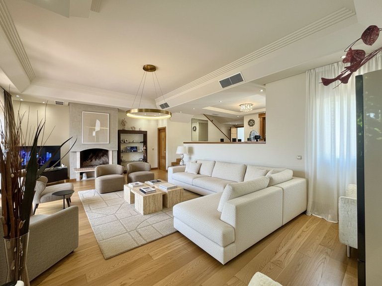 Villa for Sale in Costalita, Malaga 5