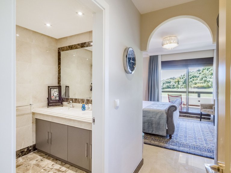 Villa for Sale in Estepona, Malaga 10