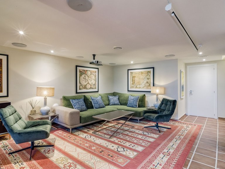 Villa for Sale in Estepona, Malaga 25