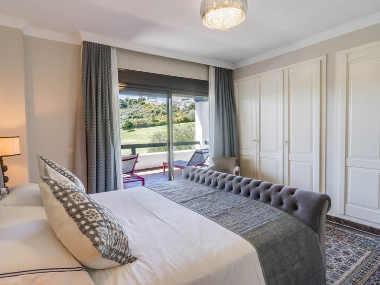 Villa for Sale in Estepona, Malaga 9