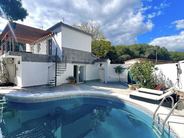 Villa for Sale in Elviria, Malaga 1