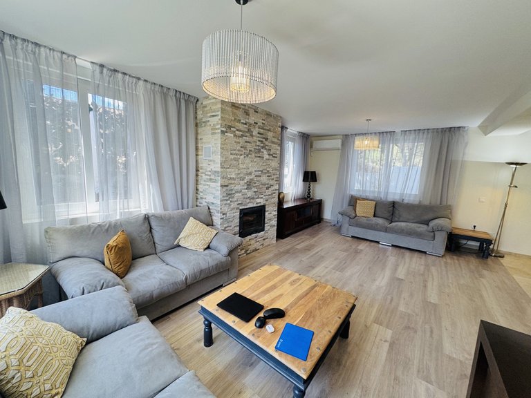 Villa for Sale in Elviria, Malaga 10