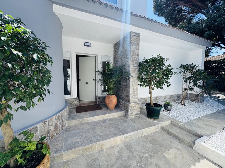 Villa for Sale in Elviria, Malaga 23