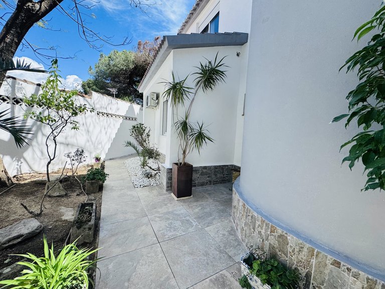 Villa for Sale in Elviria, Malaga 24