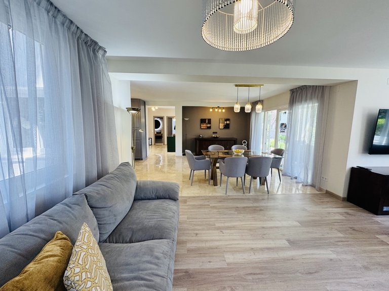 Villa for Sale in Elviria, Malaga 4