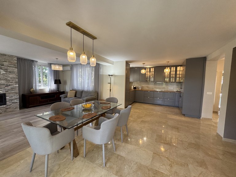 Villa for Sale in Elviria, Malaga 8