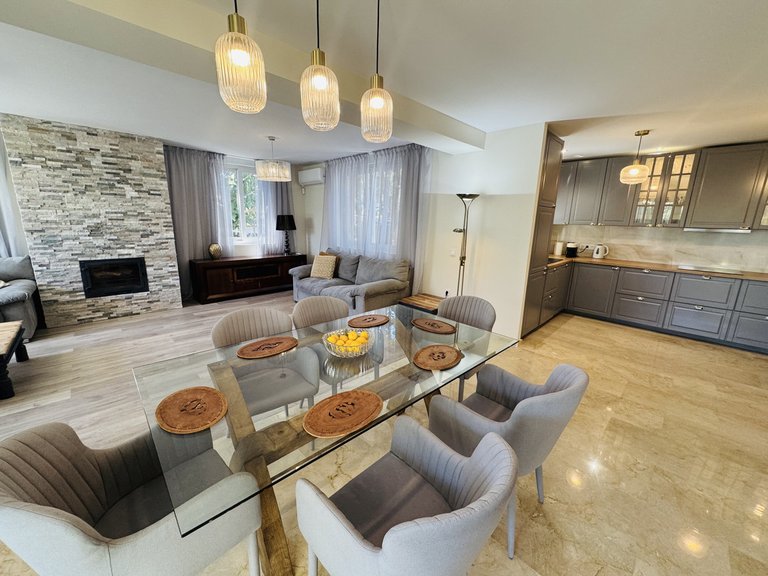 Villa for Sale in Elviria, Malaga 9