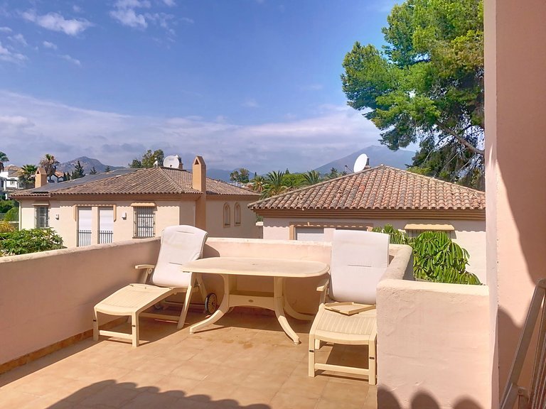 Villa for Sale in Guadalmina Alta, Malaga 24