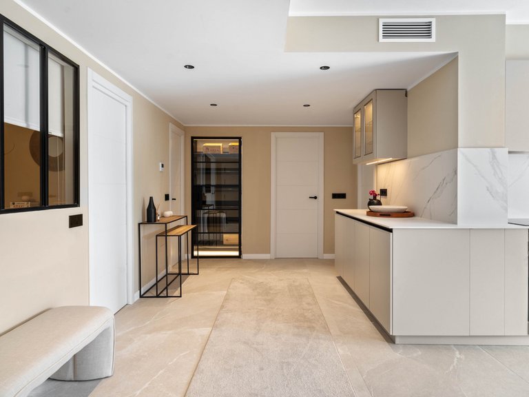 Apartment for Sale in Nueva Andalucía, Malaga 14