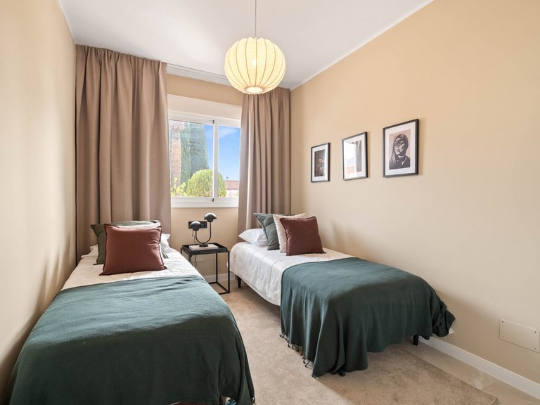 Apartment for Sale in Nueva Andalucía, Malaga 22