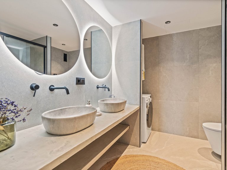 Apartment for Sale in Nueva Andalucía, Malaga 24