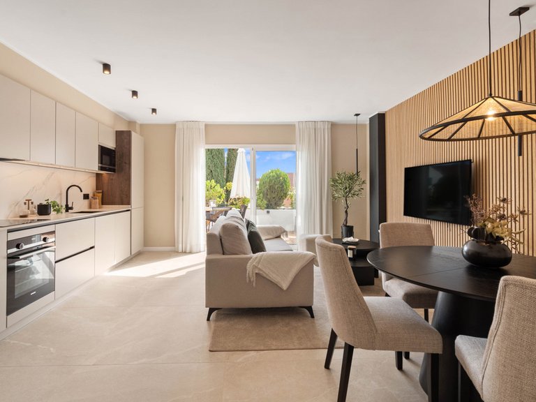 Apartment for Sale in Nueva Andalucía, Malaga 5