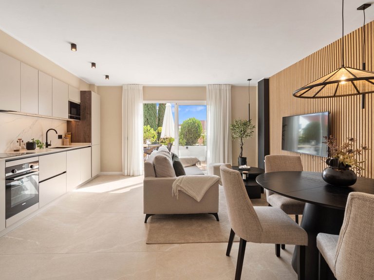 Apartment for Sale in Nueva Andalucía, Malaga 8