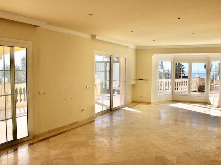 Villa for Sale in Hacienda Las Chapas, Malaga 11