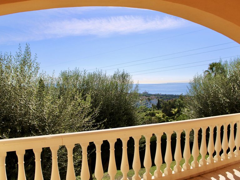 Villa for Sale in Hacienda Las Chapas, Malaga 14