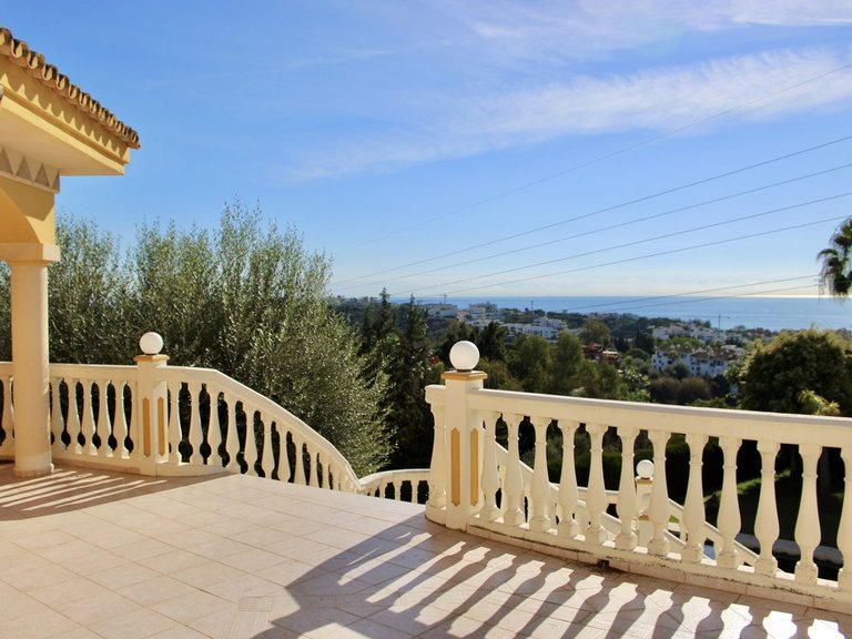 Villa for Sale in Hacienda Las Chapas, Malaga 15