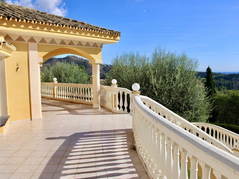 Villa for Sale in Hacienda Las Chapas, Malaga 16